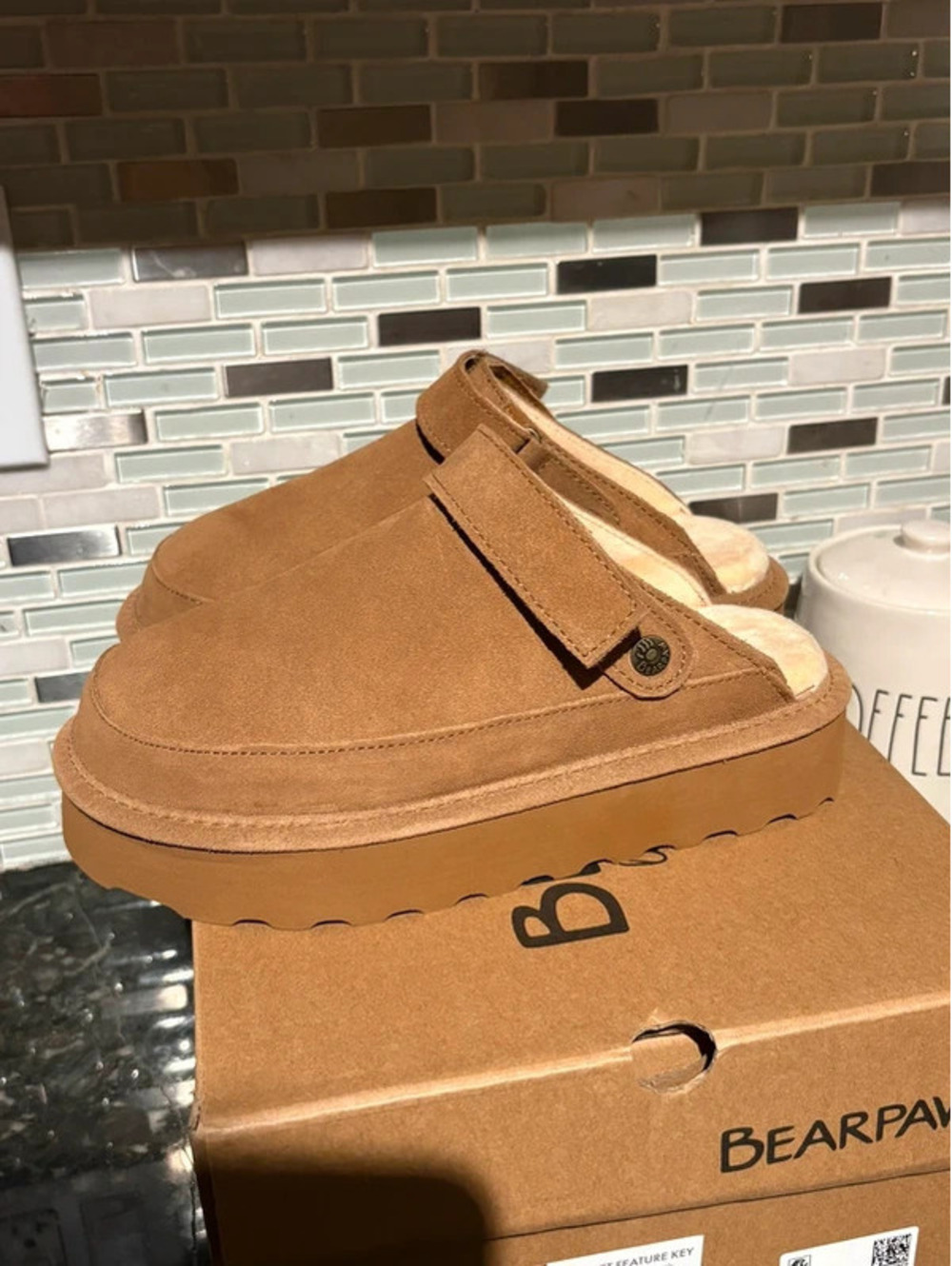 Women’s 7 USA Brooke Bearpaws Slingback Clog NEW Hickory Brown